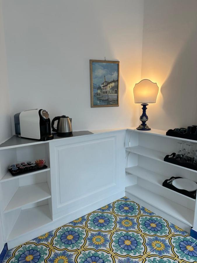 Queen View Apartment - No Kitchen Positano Zewnętrze zdjęcie