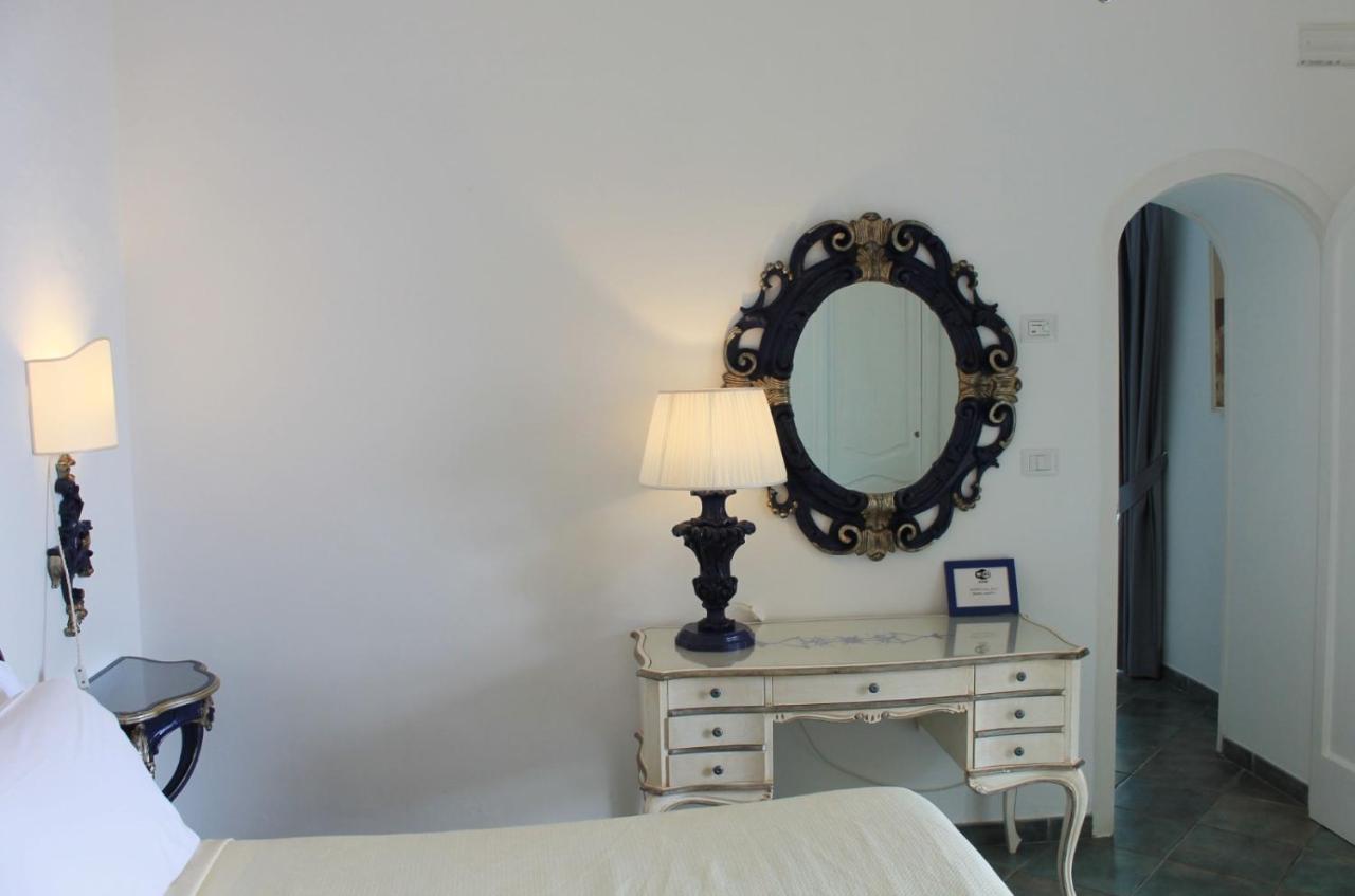 Queen View Apartment - No Kitchen Positano Zewnętrze zdjęcie
