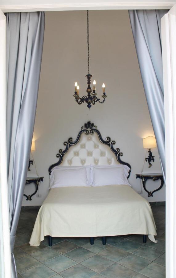 Queen View Apartment - No Kitchen Positano Zewnętrze zdjęcie