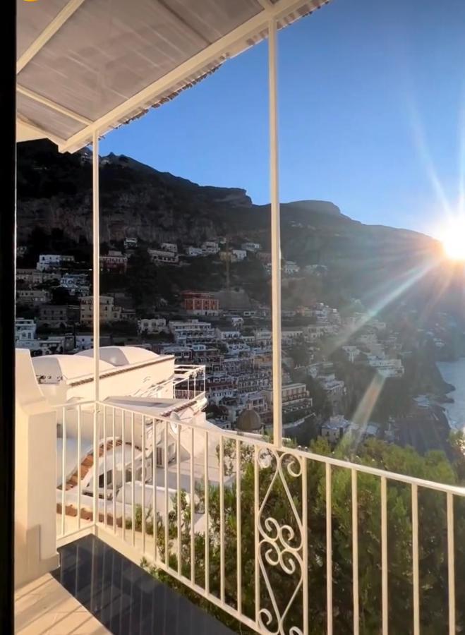 Queen View Apartment - No Kitchen Positano Zewnętrze zdjęcie