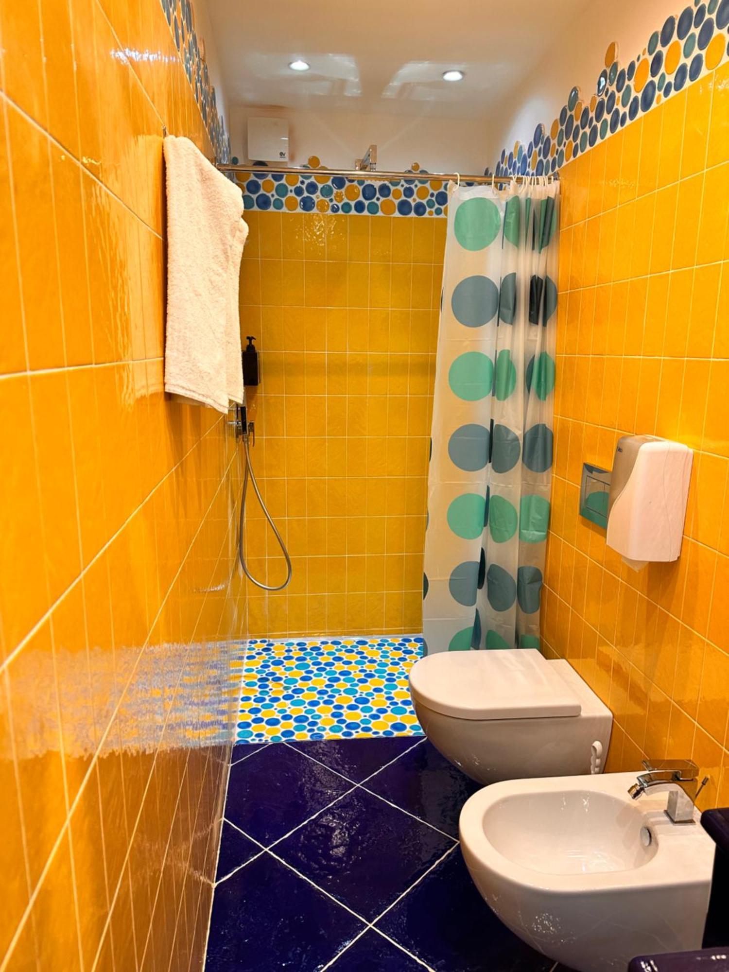Queen View Apartment - No Kitchen Positano Zewnętrze zdjęcie